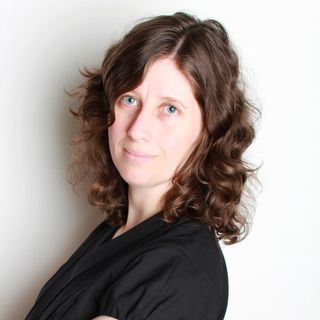 Michele Herrmann author headshot.