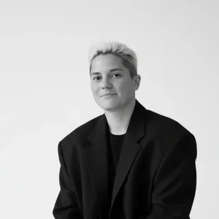 Marisa Roman author headshot.