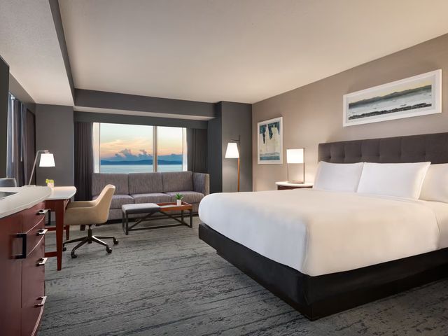Standard hotel room with water view