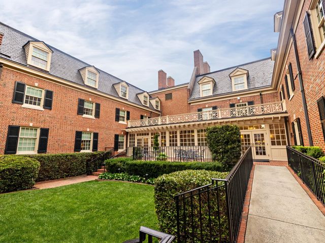 The red brick stately entrance of The Carolina Inn at UNC Chapel Hill.