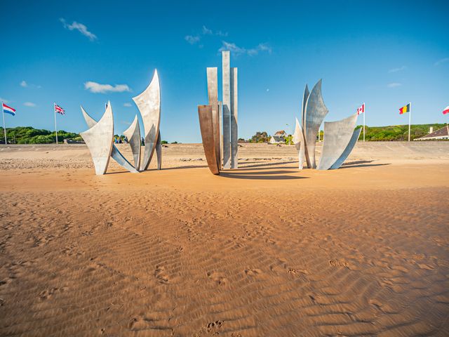 A set of sculptures commemorating D-Day in Normandy on Omaha Beach.